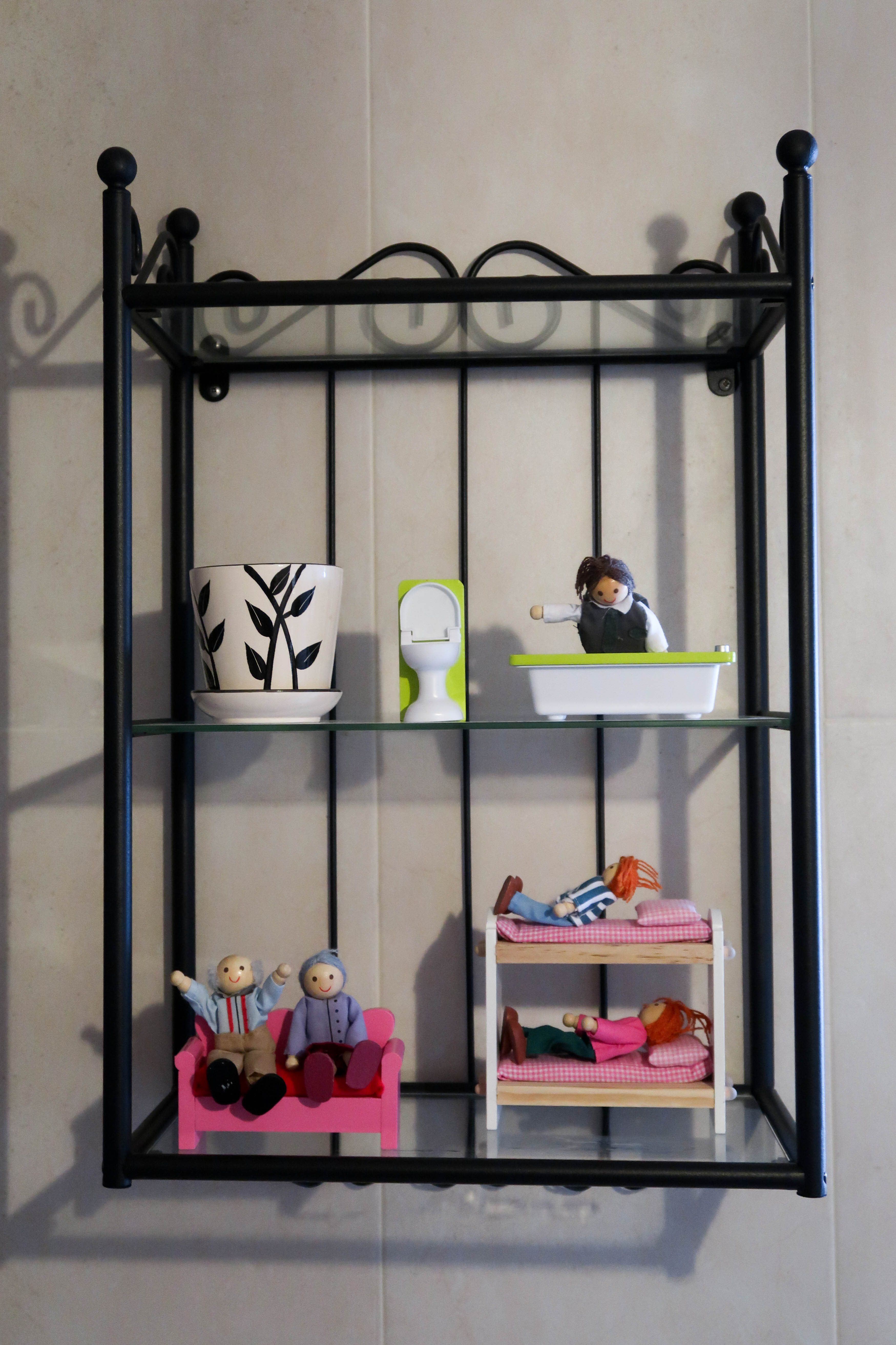 bathroom shelf with toys 5