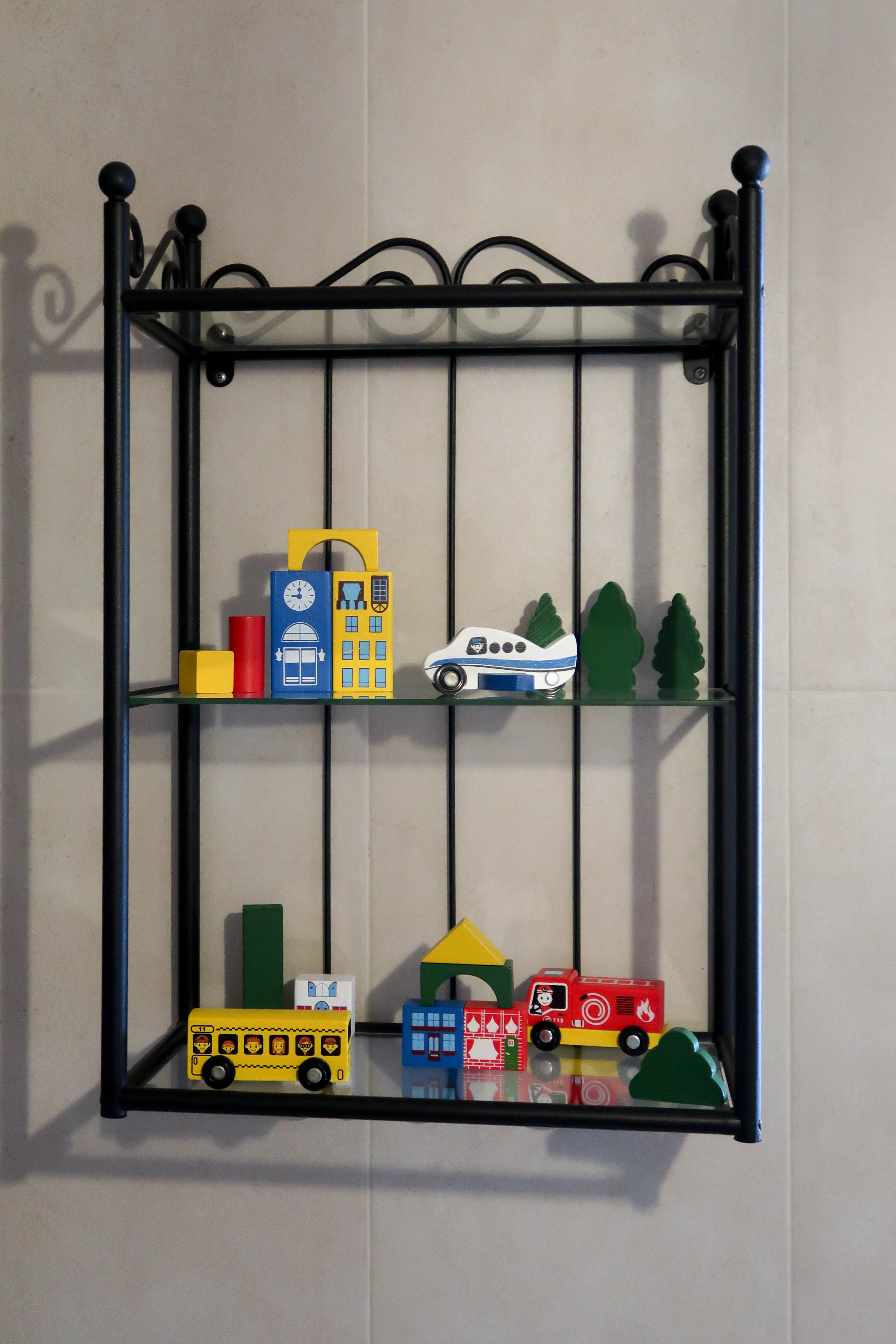 bathroom shelf with toys 1
